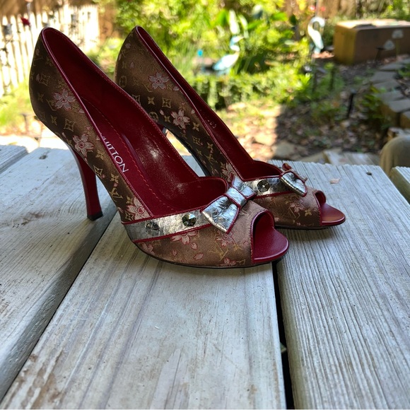 Vintage Louis Vuitton Runway Satin Cherry Blossom Heels - Picture 2 of 12